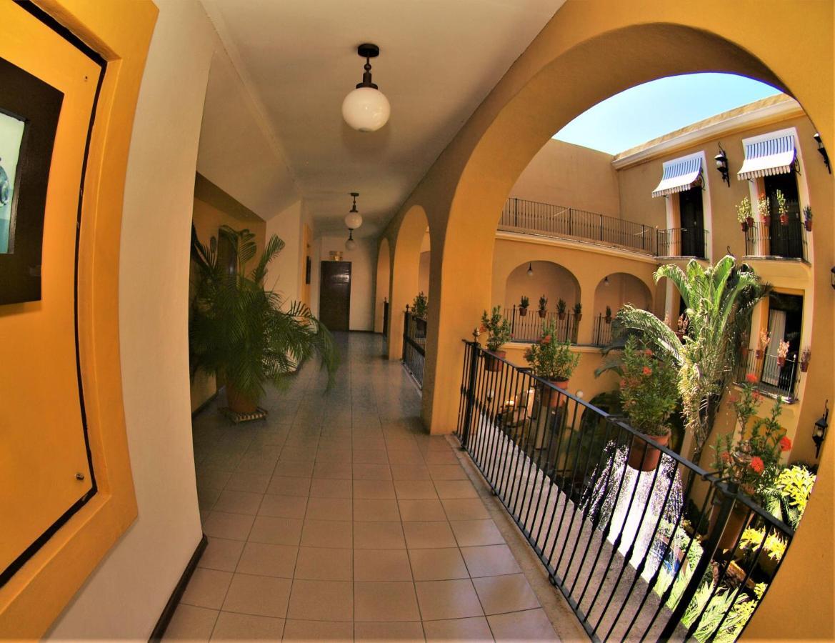 Hotel America Colima Exterior photo